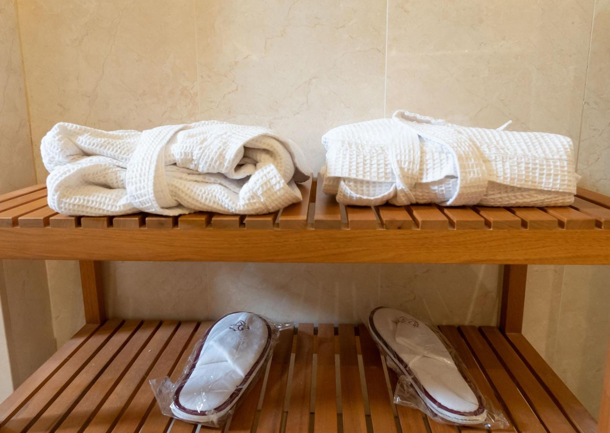 באיסה Hotel Puerta De La Luna מראה חיצוני תמונה