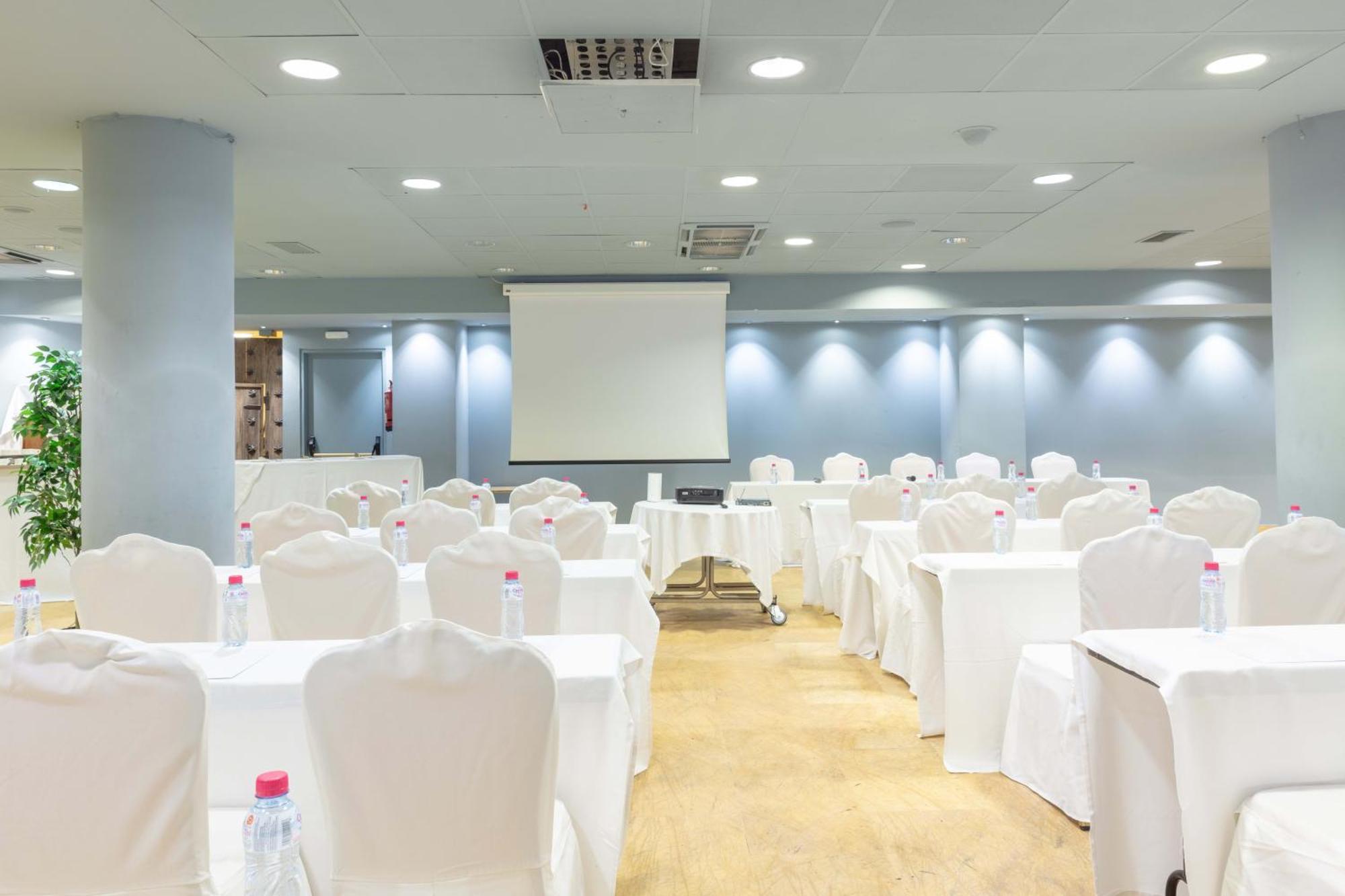 באיסה Hotel Puerta De La Luna מראה חיצוני תמונה