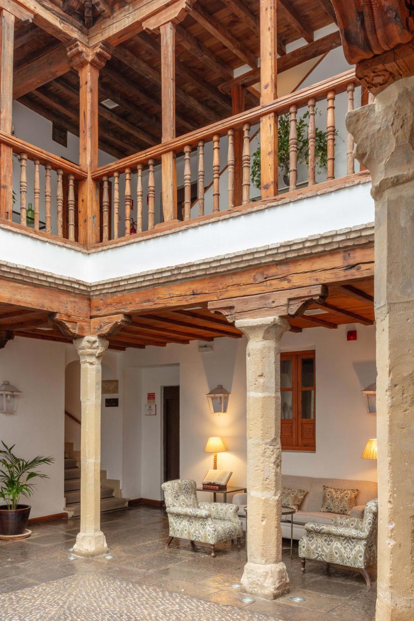 באיסה Hotel Puerta De La Luna מראה חיצוני תמונה