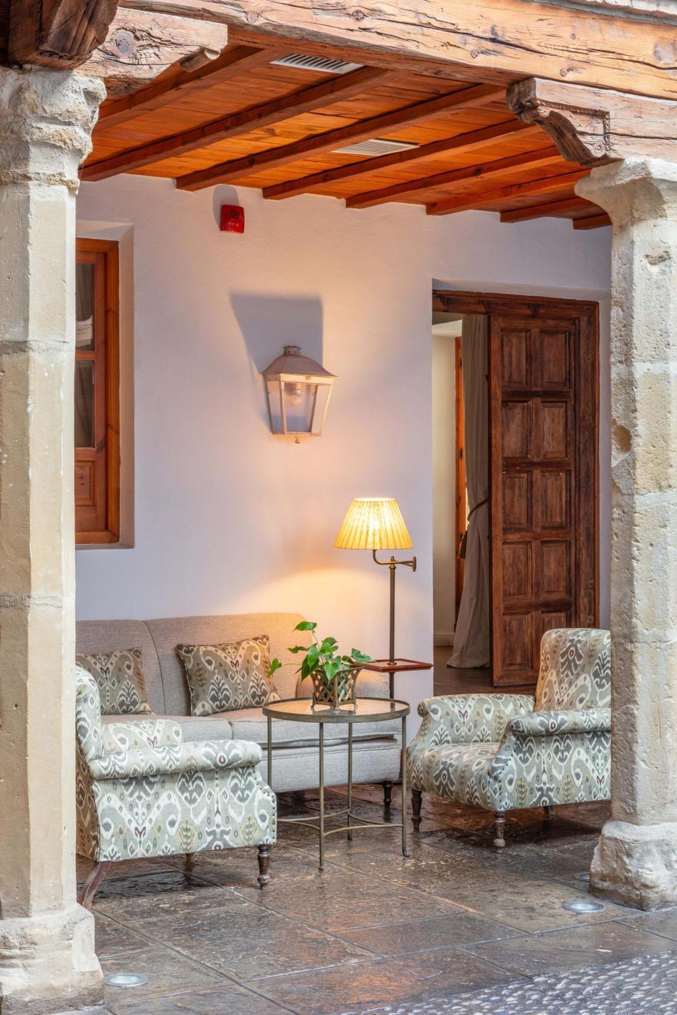 באיסה Hotel Puerta De La Luna מראה חיצוני תמונה