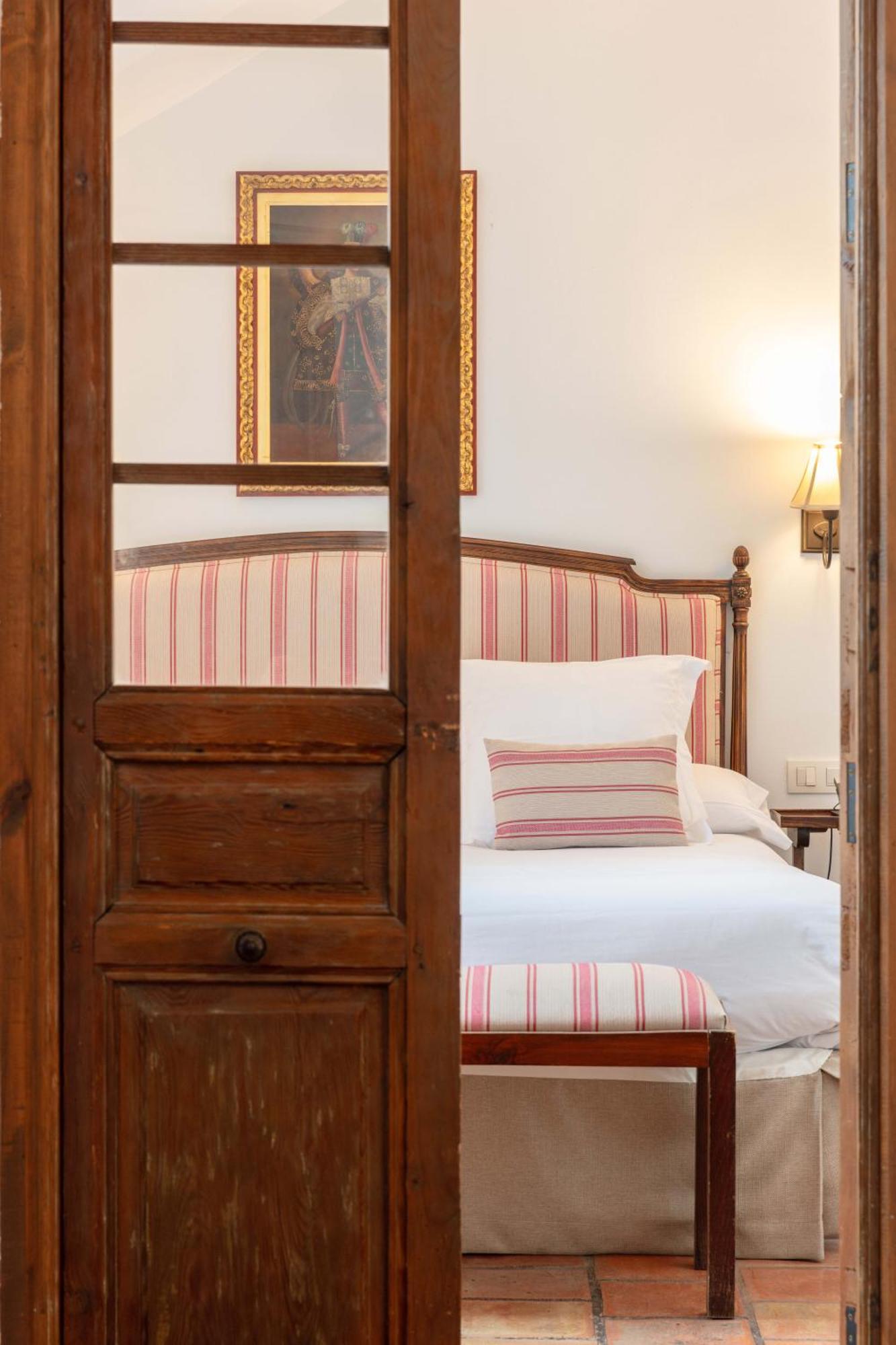 באיסה Hotel Puerta De La Luna מראה חיצוני תמונה