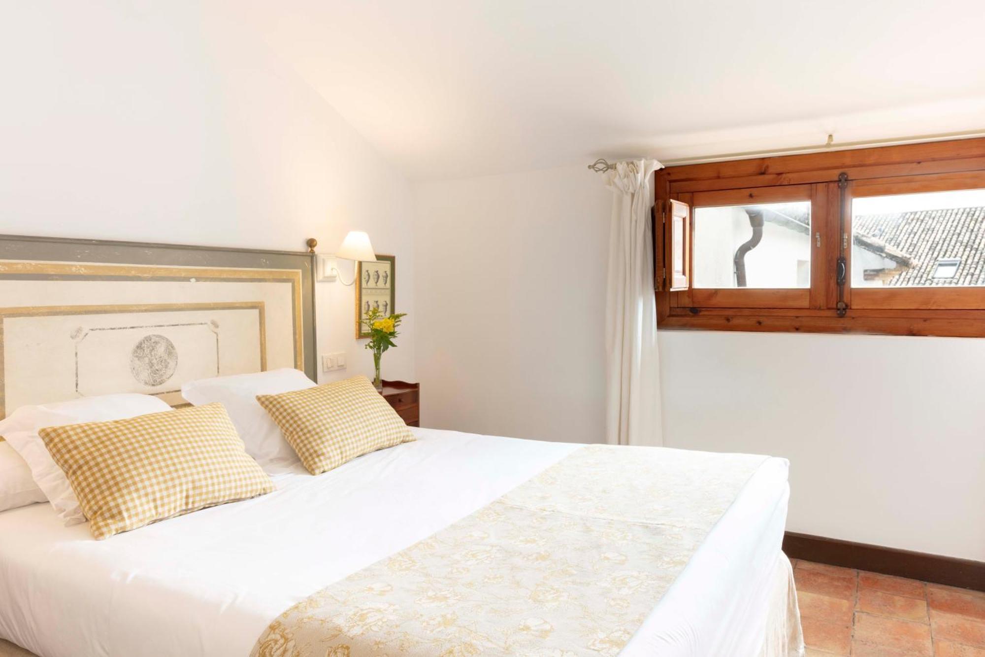 באיסה Hotel Puerta De La Luna מראה חיצוני תמונה