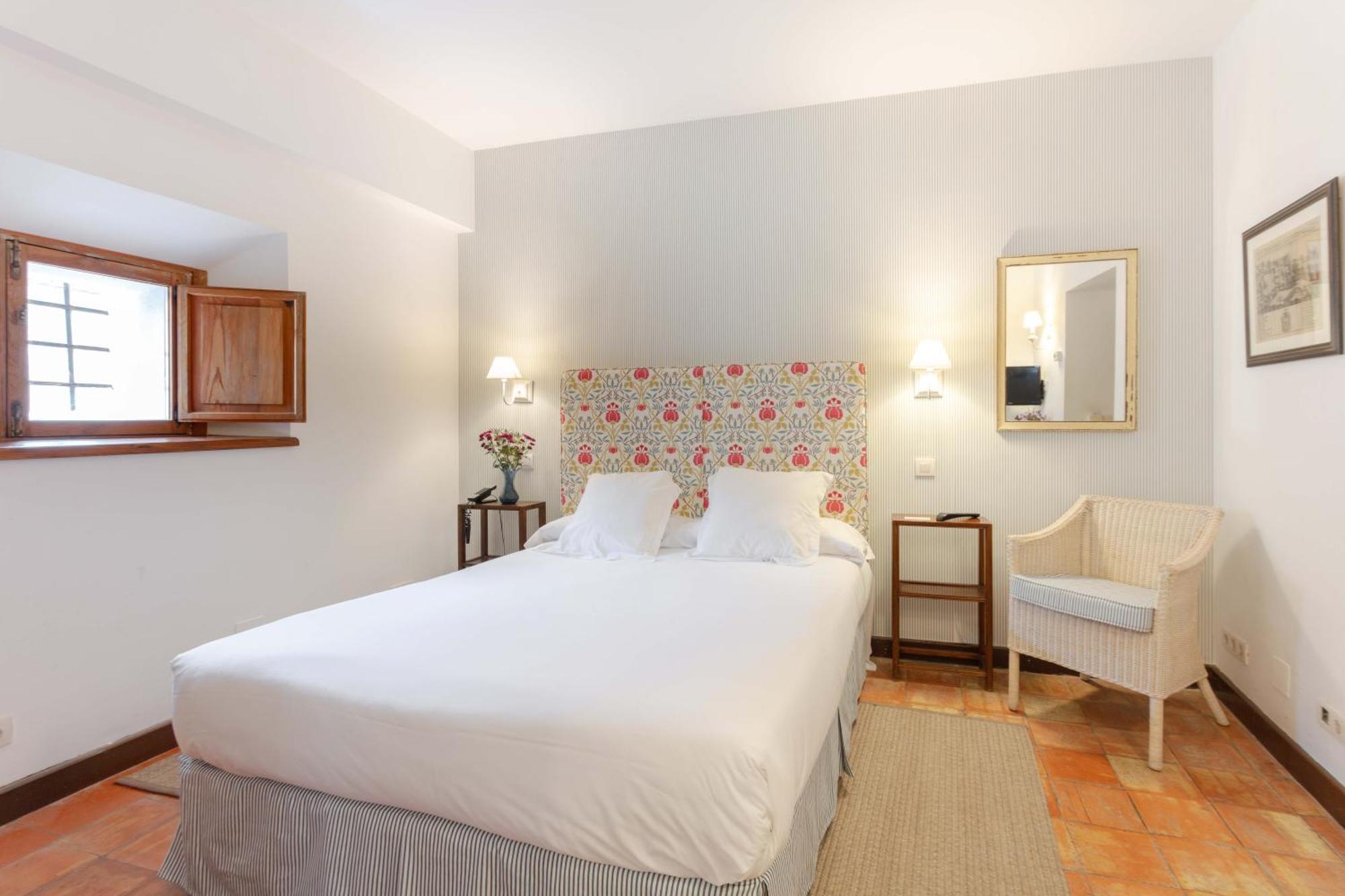 באיסה Hotel Puerta De La Luna מראה חיצוני תמונה
