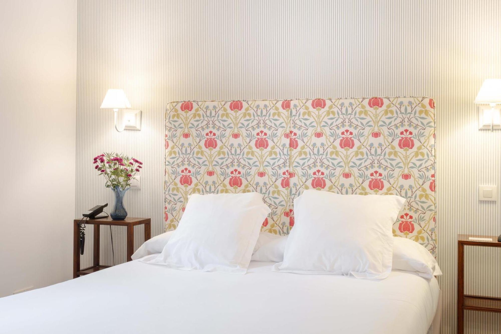 באיסה Hotel Puerta De La Luna מראה חיצוני תמונה