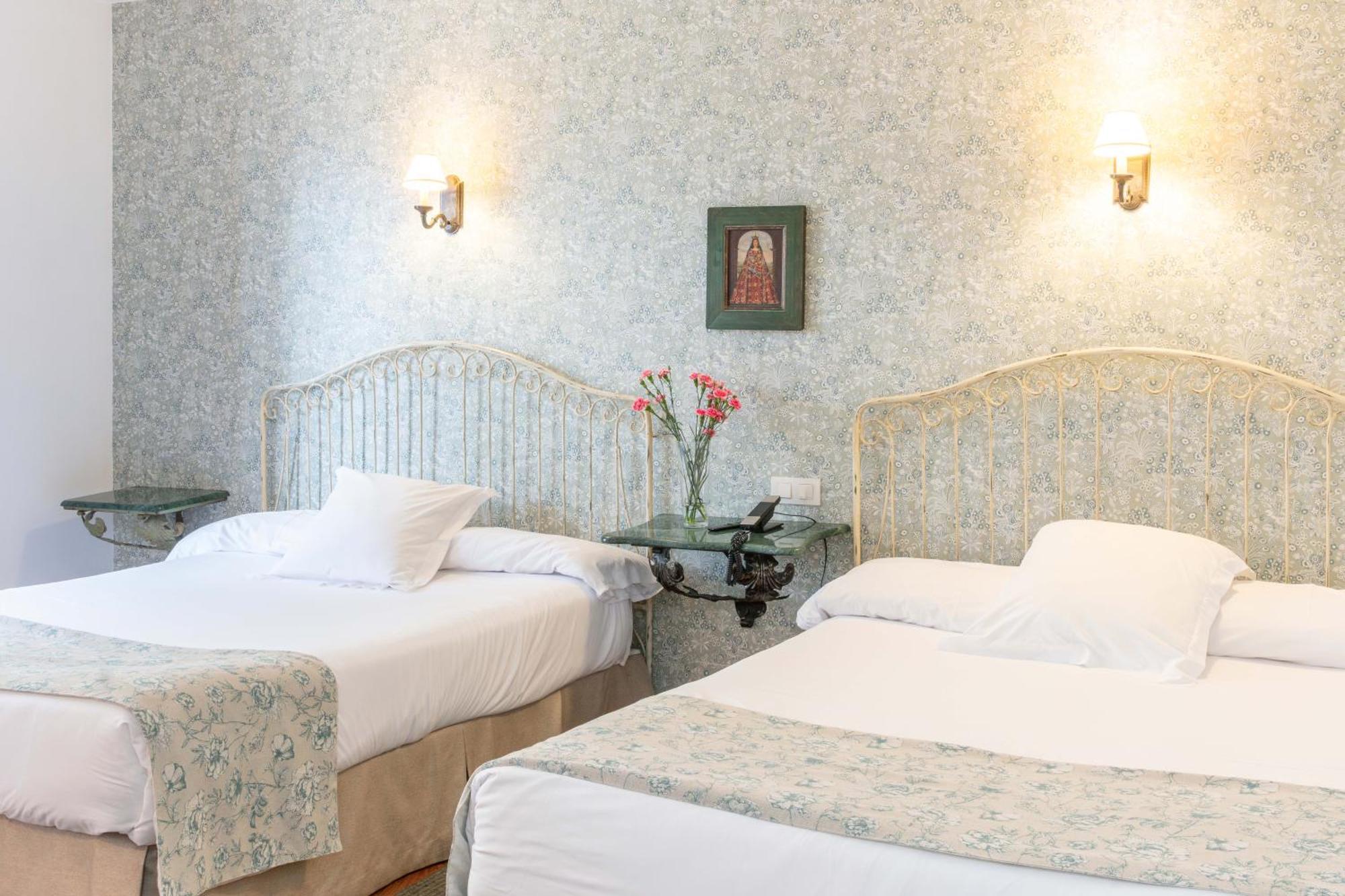 באיסה Hotel Puerta De La Luna מראה חיצוני תמונה