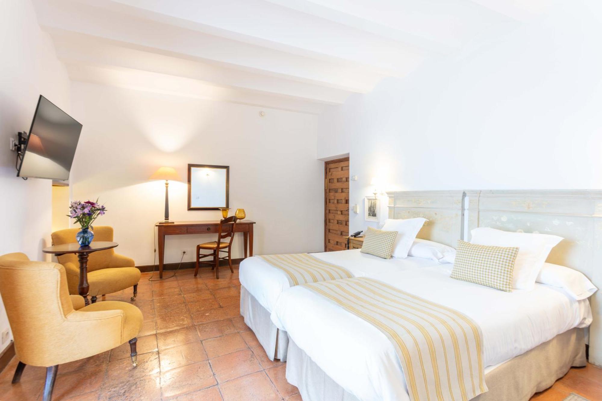 באיסה Hotel Puerta De La Luna מראה חיצוני תמונה