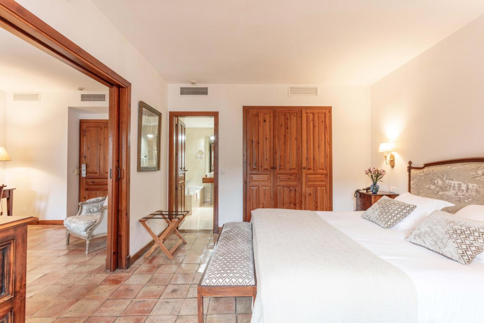 באיסה Hotel Puerta De La Luna מראה חיצוני תמונה